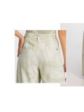  CALÇA SARJA PANTALONA ESTAMPADA COM CINTO