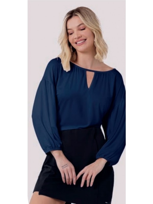 BLUSA DE MALHA VISCOSE COM DECOTE EM DETALHE COM MANGA 3/4 BUFANTE