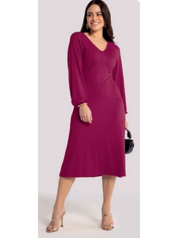 VESTIDO MIDI EM MALHA COM MANGA LONGA
