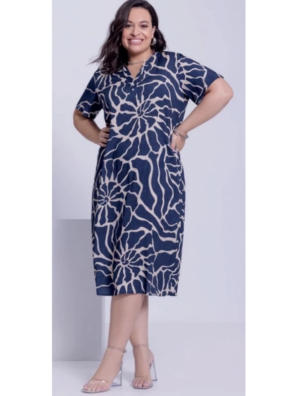 Vestido Mídi Plus Size Estampado em Viscose com Gola V