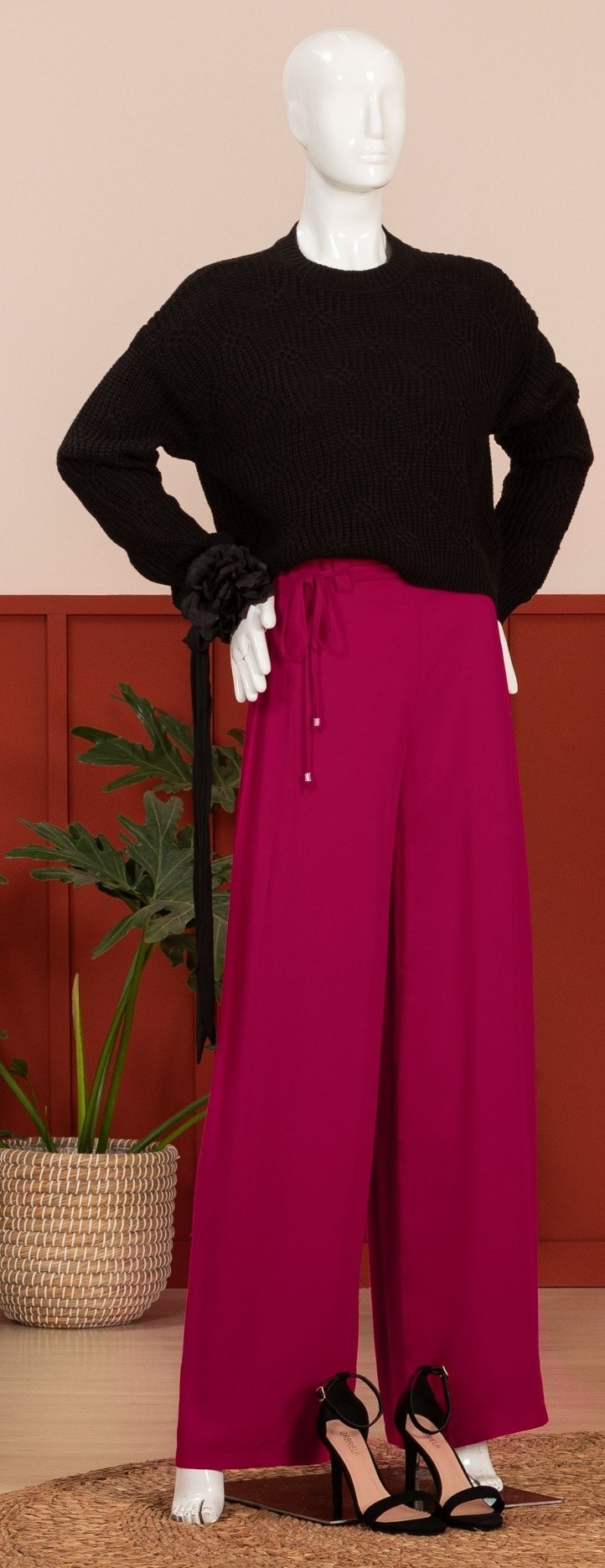 CALÇA WIDE LEG CINTURA ALTA EM VISCOSE COM CINTO